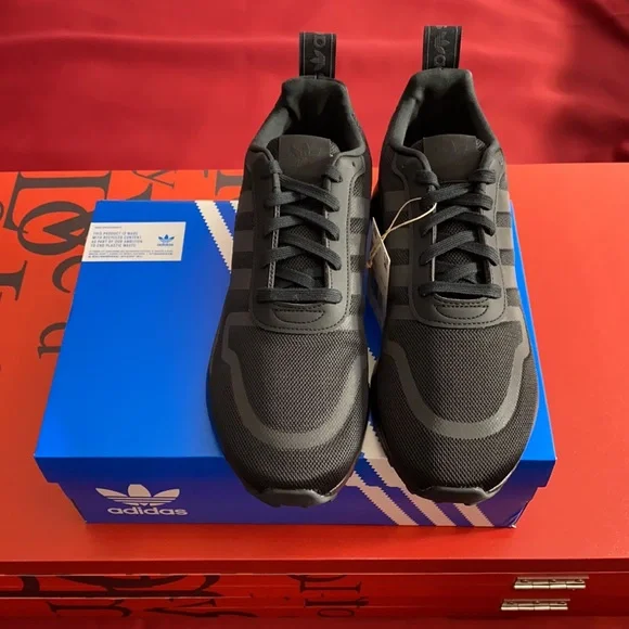 Men Adidas - Picture 3 of 8